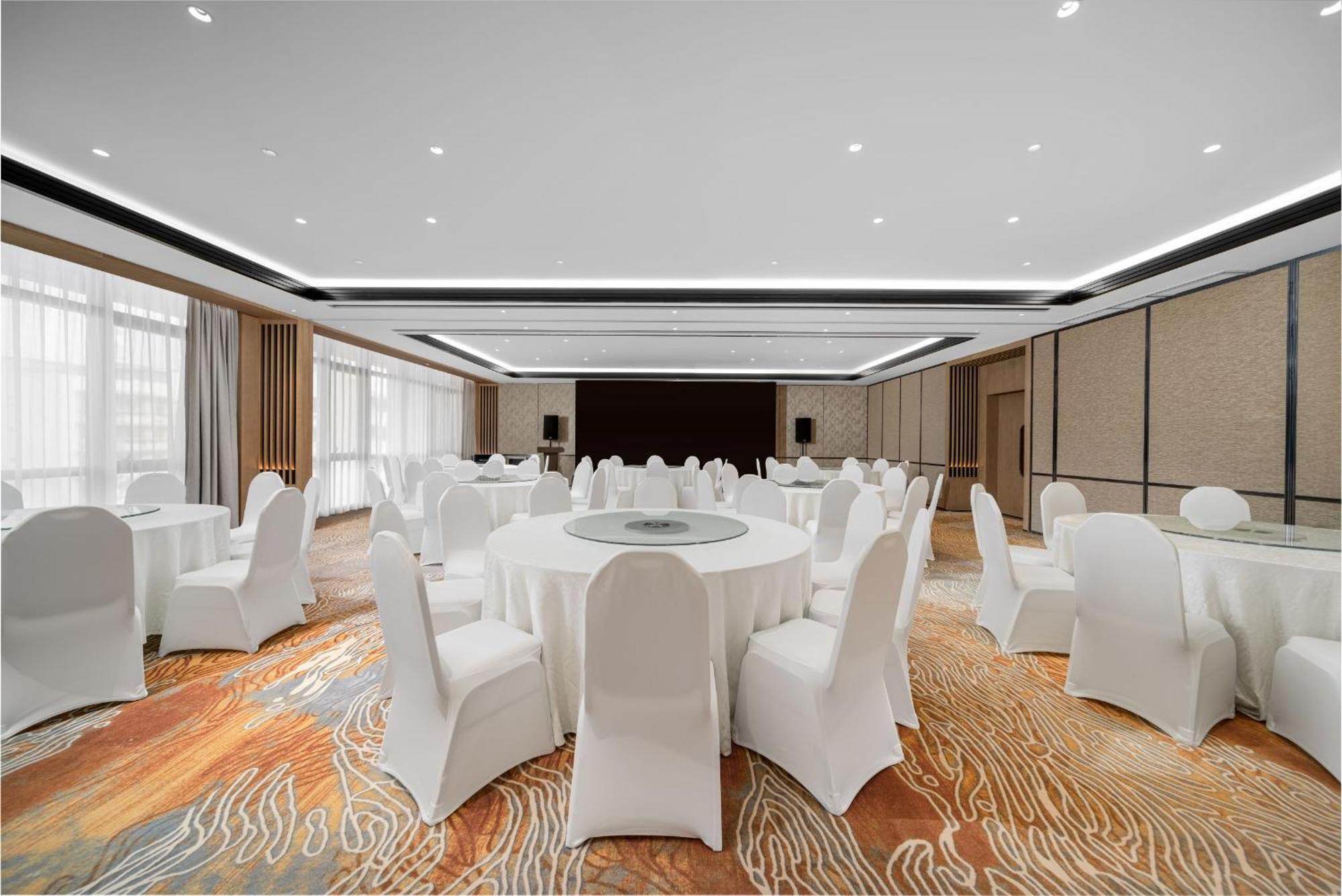 Sheraton Chengdu Lido Hotel Exteriör bild