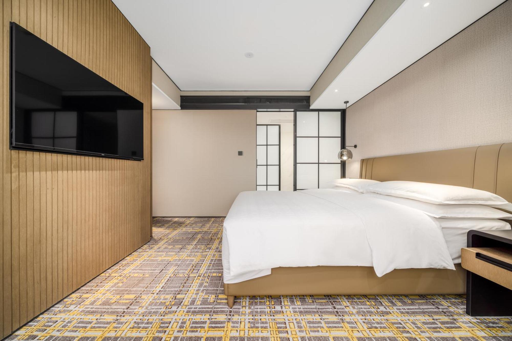Sheraton Chengdu Lido Hotel Exteriör bild